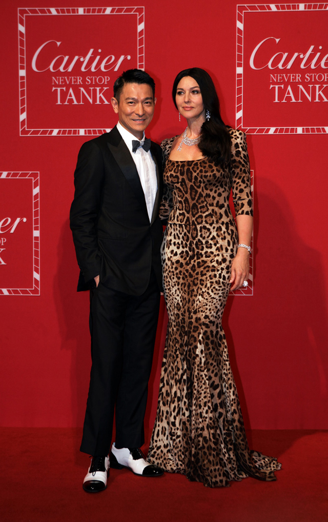 ؁ Cartier ϺeСNever Stop TankTank֮ҹʢɌ(du)ӰĪݿؐ(Monica Bellucci)ǄA 