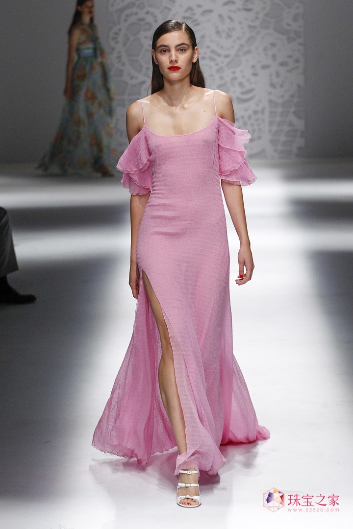 ԸBlumarine 2018ϵЕrb