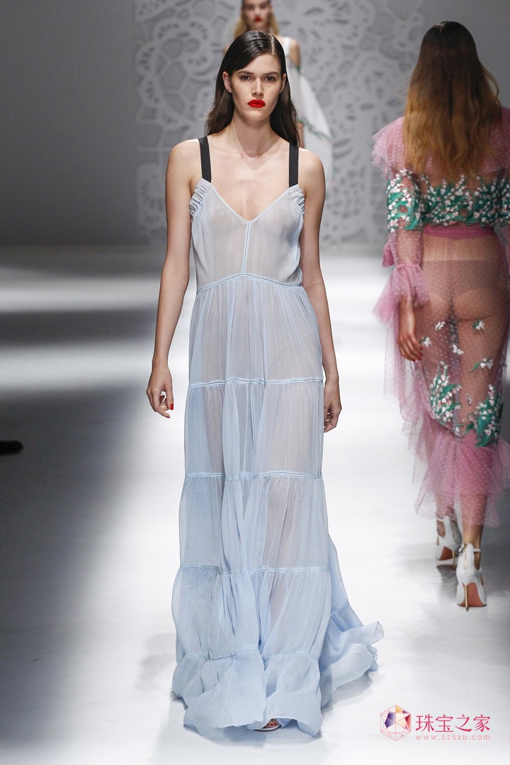 ԸBlumarine 2018ϵЕrb