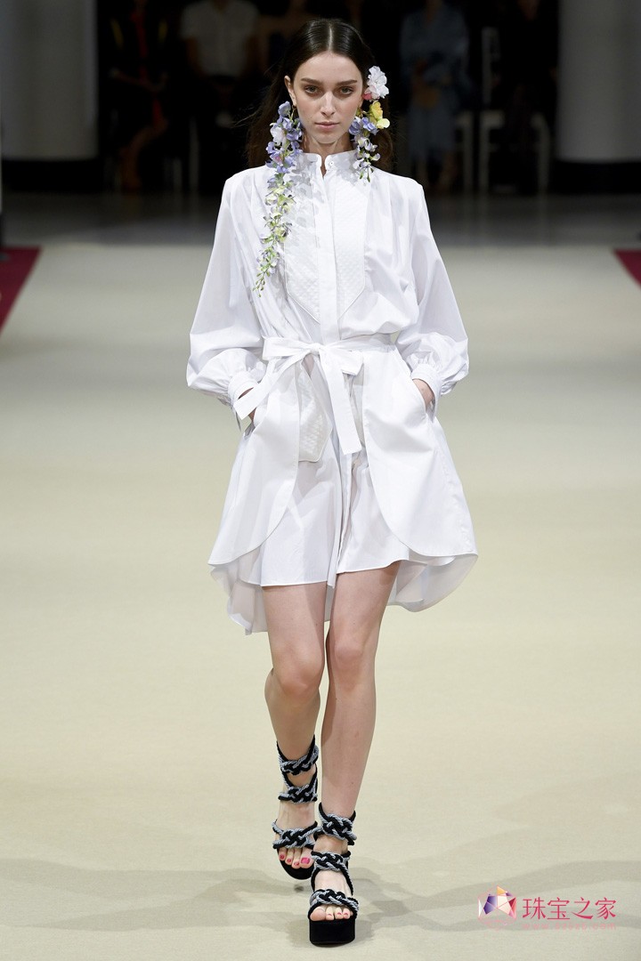 ֮߶ƷAlexis Mabille 2018ĕr(sh)b