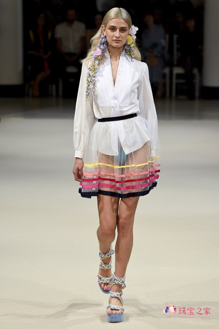 ֮߶ƷAlexis Mabille 2018ĕr(sh)b