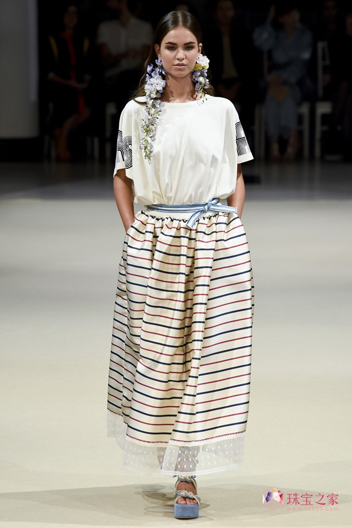 ֮߶ƷAlexis Mabille 2018ĕr(sh)b