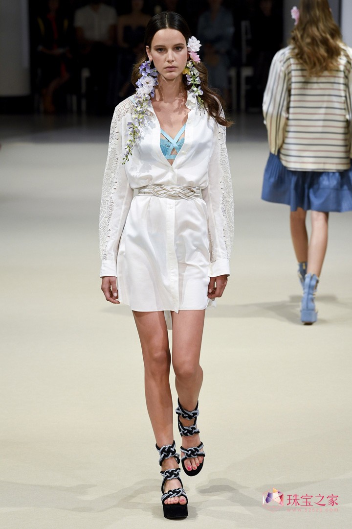 ֮߶ƷAlexis Mabille 2018ĕr(sh)b