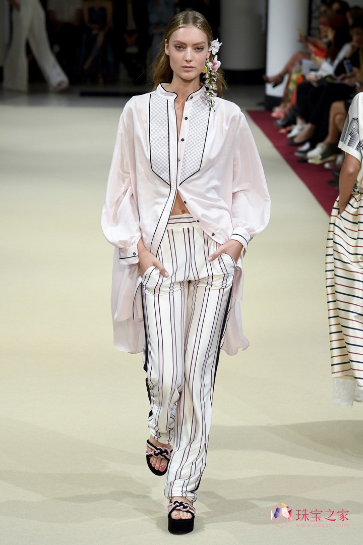 ֮߶ƷAlexis Mabille 2018ĕr(sh)b